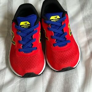 New Balance Toddler shoes size 6 NWOT